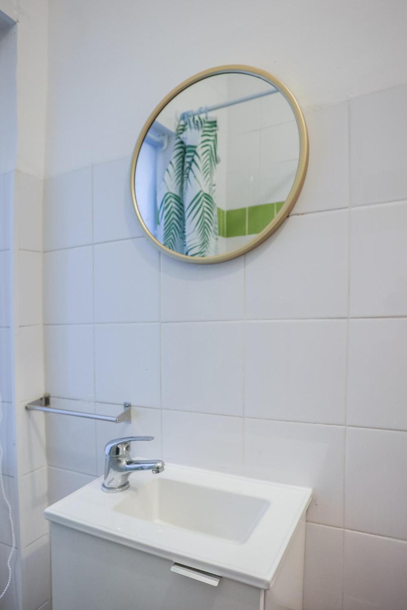 Lovely Apt In Bairro Alto Lisbon Exterior photo